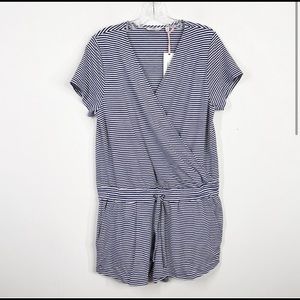 NWOT VINEYARD VINES | Navy and White Striped Romper Sz. M Medium